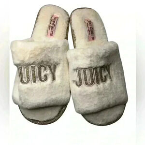 Juicy Couture Designer white fluffy house slippers gold lettering large 9/10